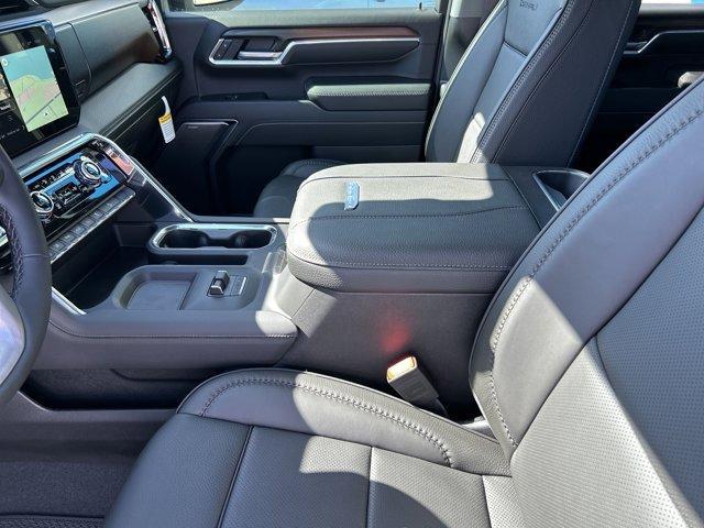 Photo of 2025 White Frost Tri-Coat GMC Sierra 2500