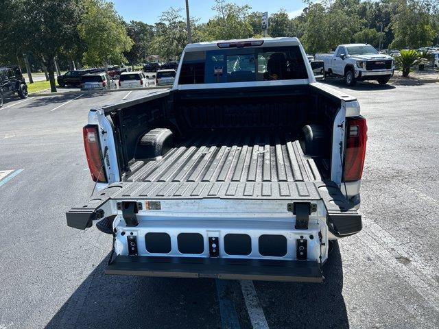 Photo of 2025 White Frost Tri-Coat GMC Sierra 2500