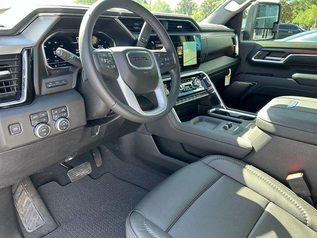 Photo of 2025 White Frost Tri-Coat GMC Sierra 2500