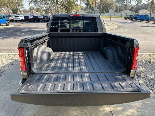 Photo of 2025 Granite Crystal Clearcoat Metallic RAM 1500