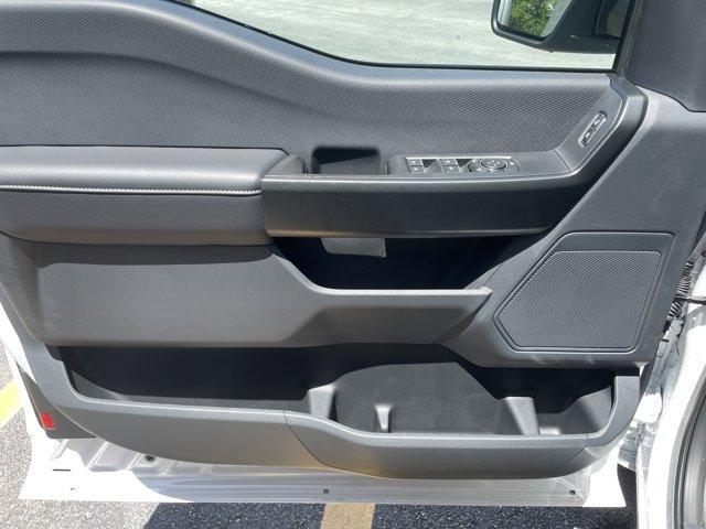 Photo of 2025 Oxford White Ford F-150