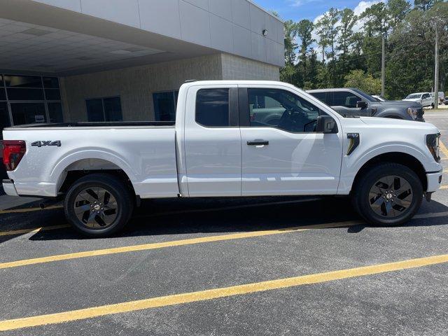 Photo of 2025 Oxford White Ford F-150