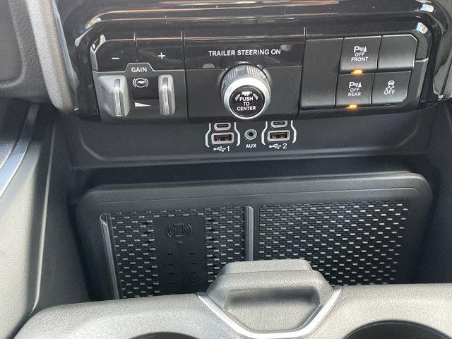 Photo of 2025 Diamond Black RAM 1500