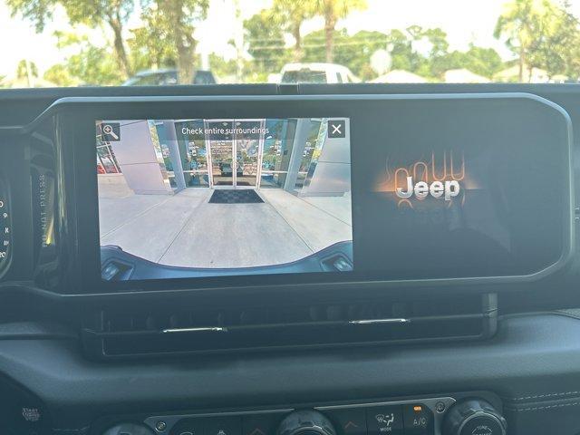 Photo of 2025 Mojito! Clearcoat Jeep Gladiator