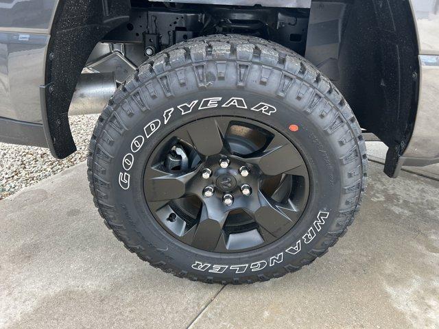 Photo of 2025 Granite Crystal Clearcoat Metallic RAM 1500