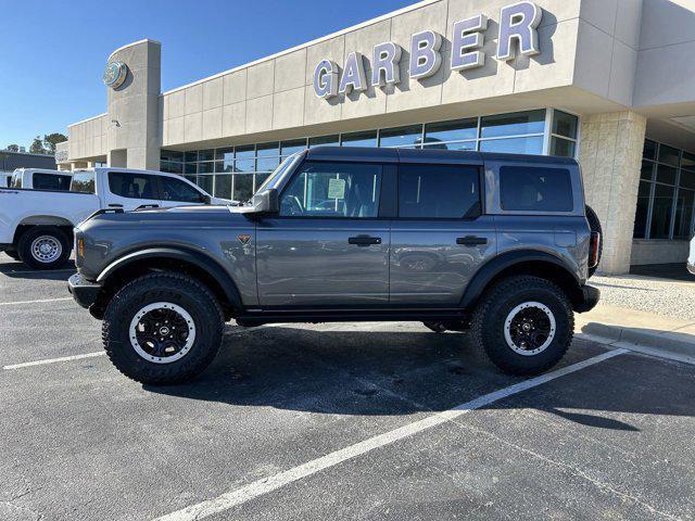 Photo of 2025 Gray Metallic Ford Bronco