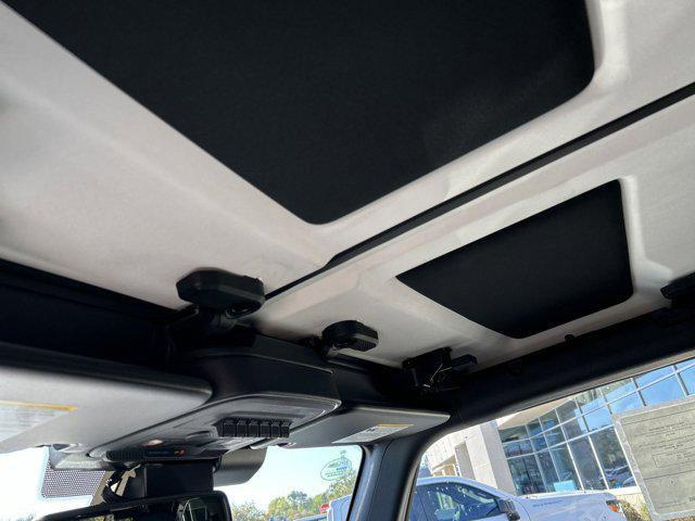 Photo of 2025 Gray Metallic Ford Bronco