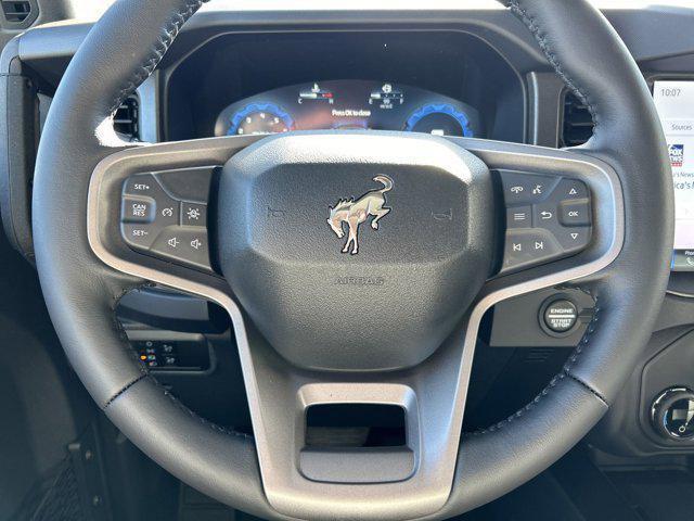 Photo of 2025 Gray Metallic Ford Bronco