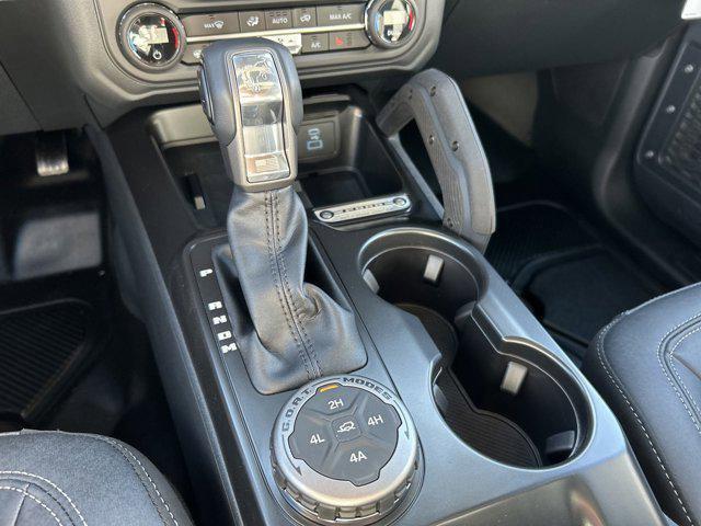 Photo of 2025 Gray Metallic Ford Bronco