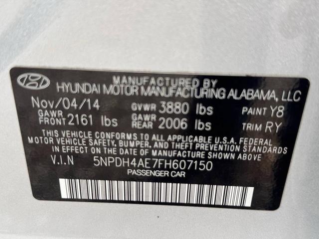 Photo of 2015 Silver Hyundai ELANTRA