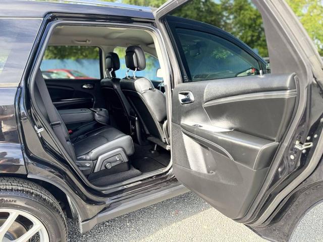 Photo of 2013 Black Dodge Journey