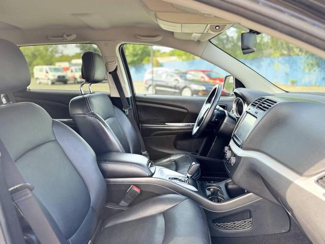 Photo of 2013 Black Dodge Journey