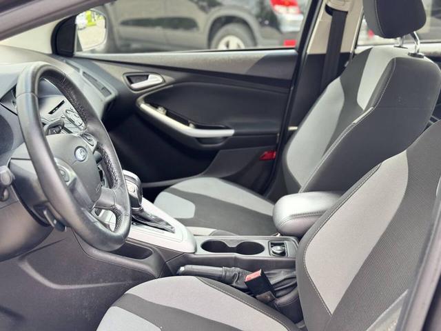 Photo of 2012 Gray Ford Focus