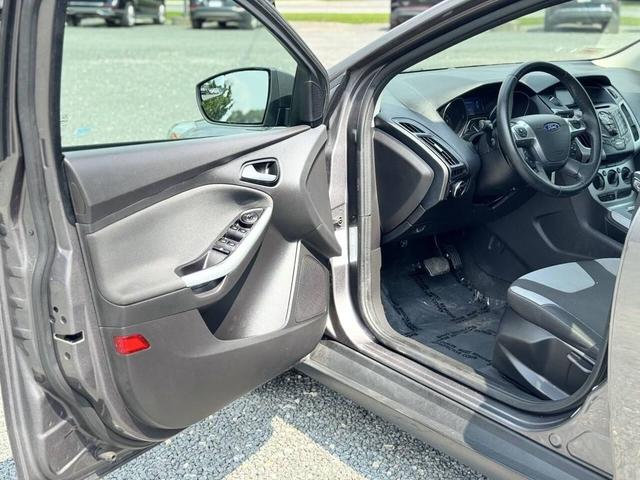 Photo of 2012 Gray Ford Focus