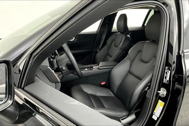 Photo of 2024 Onyx Black Metallic Volvo V60 Cross Country