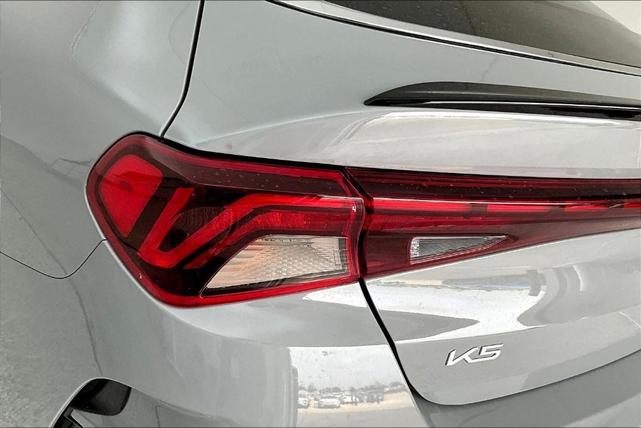 Photo of 2024 Wolf Gray Kia K5