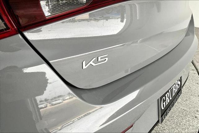 Photo of 2024 Wolf Gray Kia K5