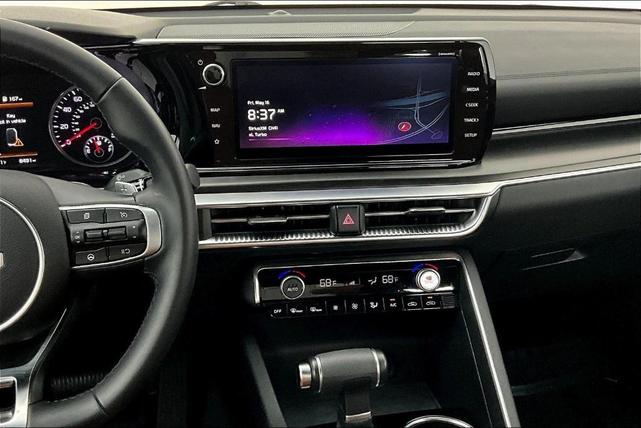 Photo of 2024 Wolf Gray Kia K5