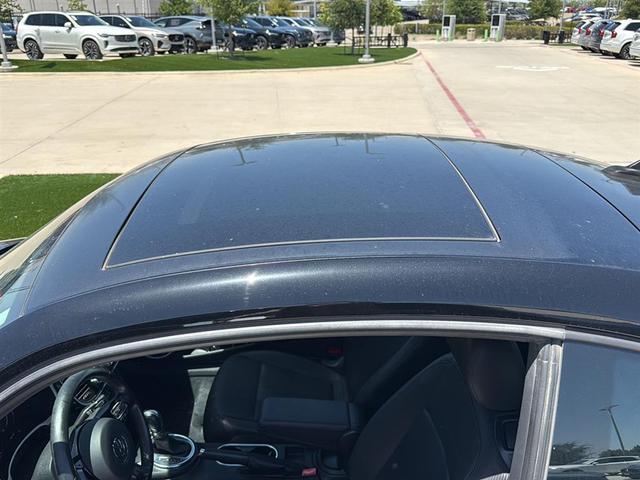 Photo of 2013 Black Uni Volkswagen Beetle