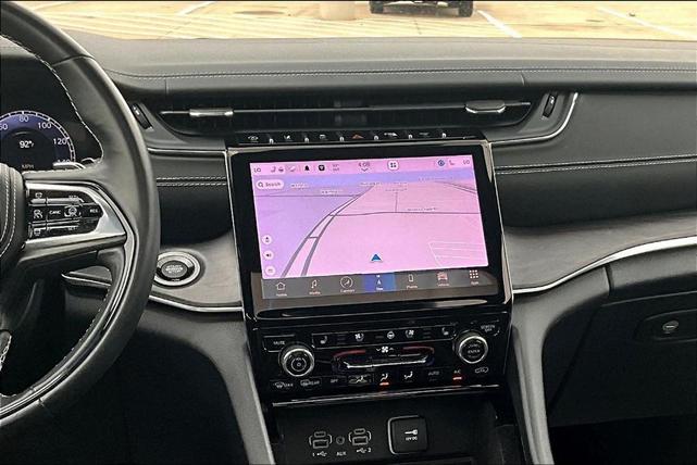 Photo of 2022 Diamond Black Jeep Grand Cherokee