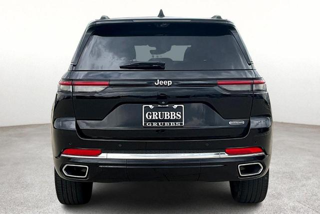 Photo of 2022 Diamond Black Jeep Grand Cherokee