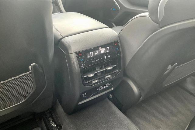 Photo of 2022 Diamond Black Jeep Grand Cherokee