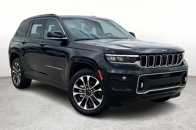 Photo of 2022 Diamond Black Jeep Grand Cherokee