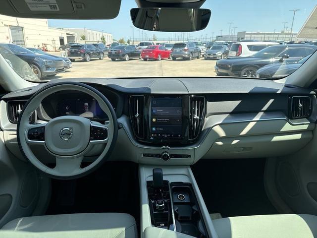 Photo of 2025 Crystal White Volvo XC60 Plug-In Hybrid