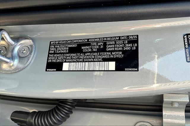 Photo of 2026 Metallic Volvo XC40