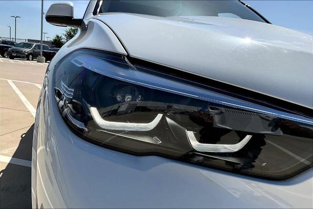 Photo of 2023 Alpine White BMW X5