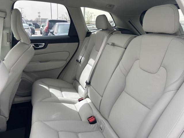 Photo of 2025 Metallic Volvo XC60