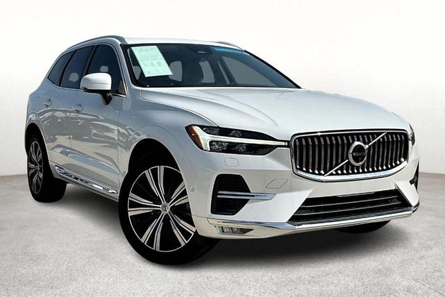 Photo of 2023 Crystal White Metallic Volvo XC60