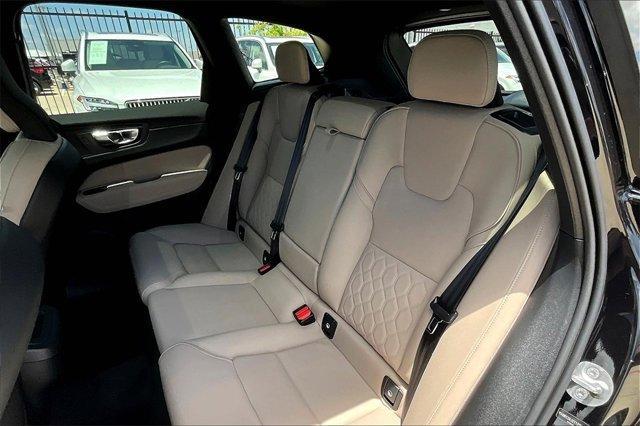 Photo of 2026 Onyx Black Metallic Volvo XC60