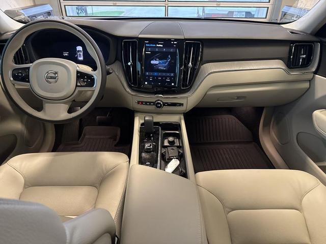 Photo of 2025 Black Volvo XC60