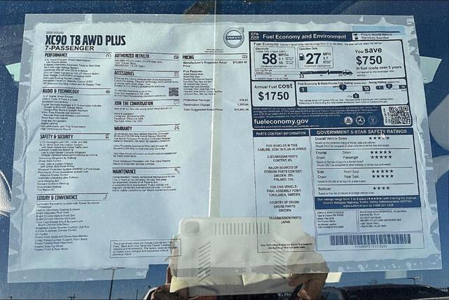 Photo of 2025 Crystal White Metallic Volvo XC90 Plug-In Hybrid