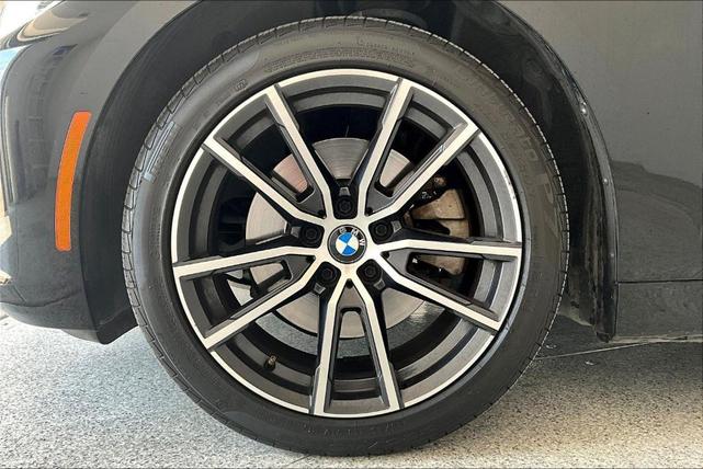 Photo of 2023 Jet Black BMW 430