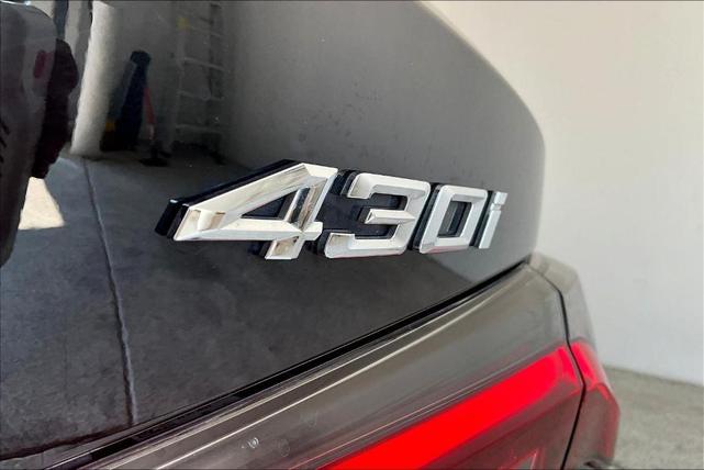 Photo of 2023 Jet Black BMW 430