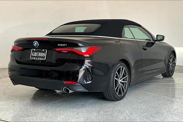 Photo of 2023 Jet Black BMW 430