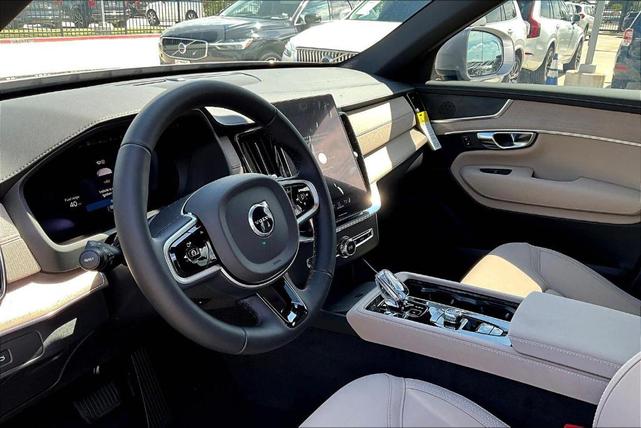 Photo of 2026 Silver Volvo XC90
