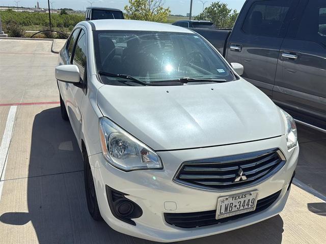 Photo of 2017 Pearl White Mitsubishi Mirage G4