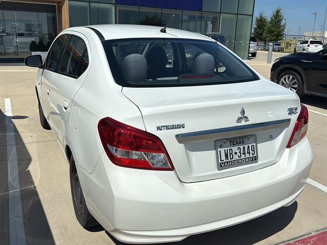 Photo of 2017 Pearl White Mitsubishi Mirage G4