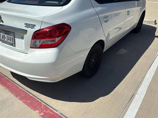 Photo of 2017 Pearl White Mitsubishi Mirage G4