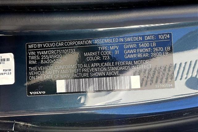 Photo of 2025 Denim Blue Metallic Volvo XC60