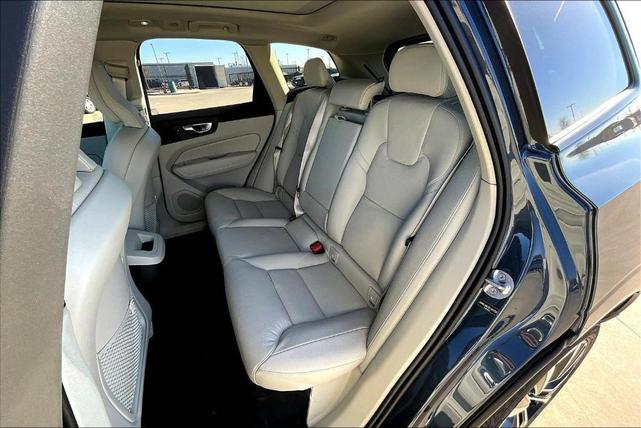 Photo of 2025 Denim Blue Metallic Volvo XC60
