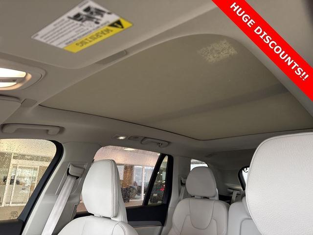 Photo of 2025 Black Volvo XC90