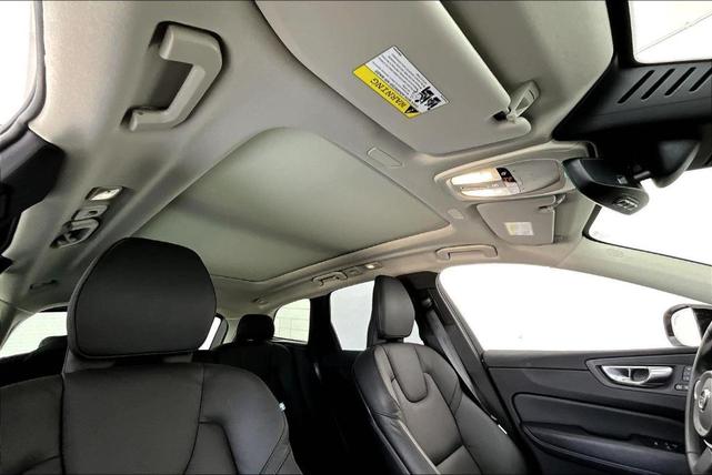 Photo of 2025 Bright Volvo XC60