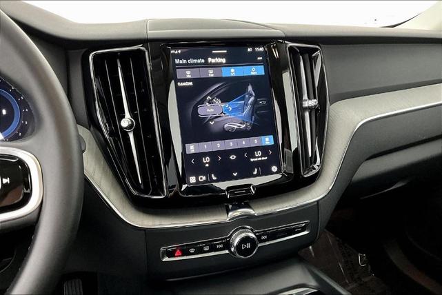 Photo of 2025 Bright Volvo XC60