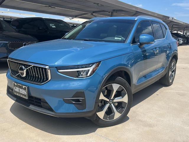 2023 Volvo XC40
