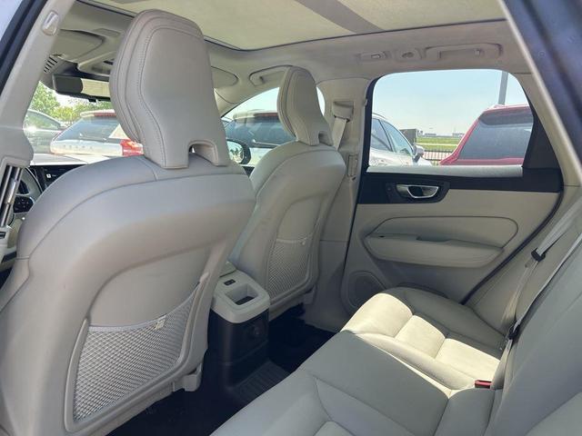 Photo of 2025 Bright Volvo XC60 Plug-In Hybrid