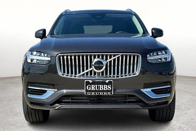 Photo of 2024 Platinum Grey Metallic Volvo XC90 Recharge Plug-In Hybrid